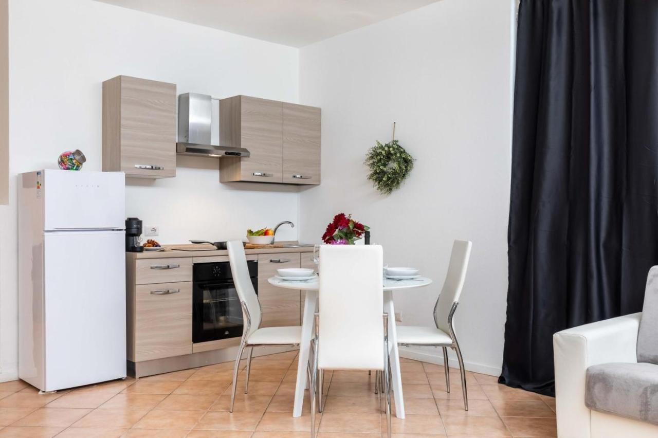 Loft Porta Romana - Cozy Apartment & Wi-Fi Milan Bagian luar foto